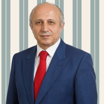 Prof. Dr. Yaşar Nuri Öztürk